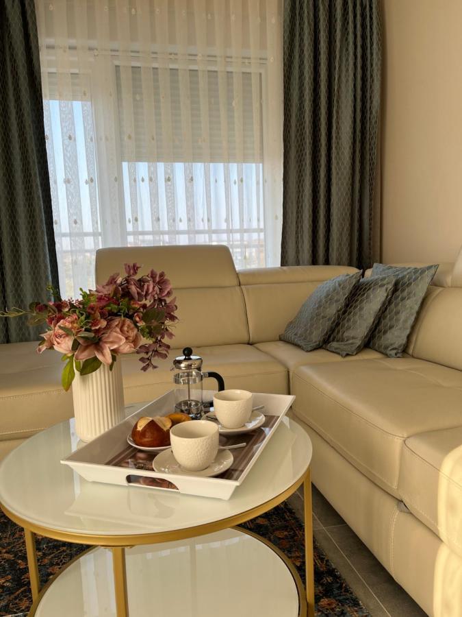 Apartman Yacht เมดูลิน ภายนอก รูปภาพ