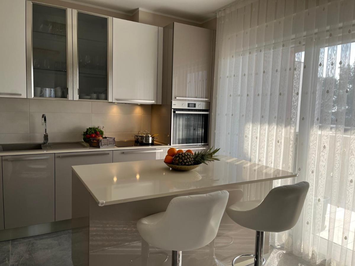 Apartman Yacht เมดูลิน ภายนอก รูปภาพ
