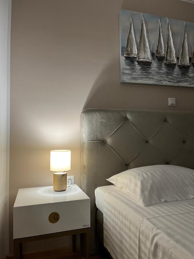 Apartman Yacht เมดูลิน ภายนอก รูปภาพ